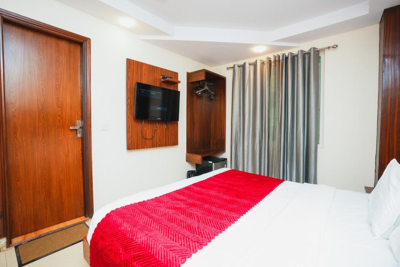 Hotel High 5 Land Delhi  Exterior photo